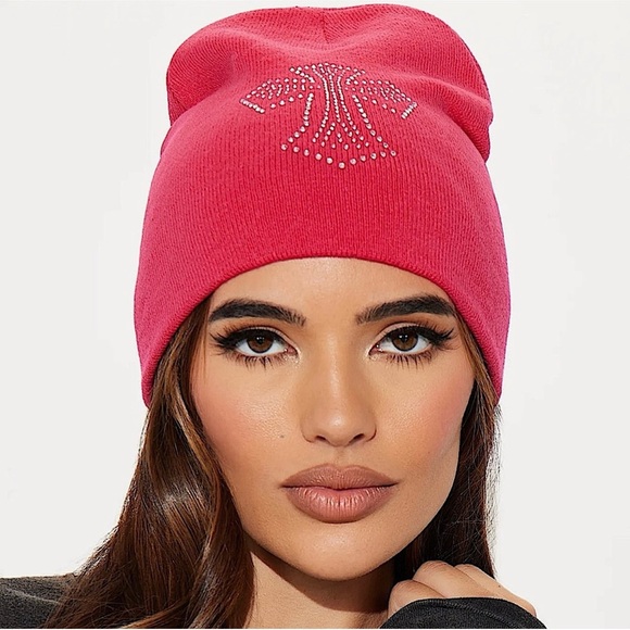NWT💗🩶 Chrome Cross Beanie 🩶💗 - Picture 2 of 2